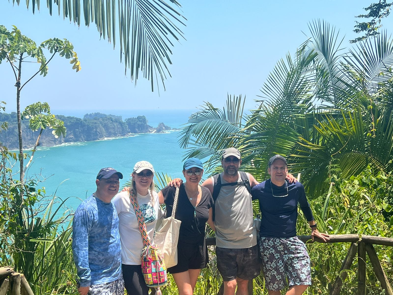 turistas en costa rica natura tours